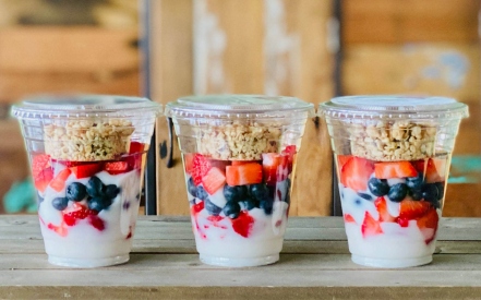 fruit and yogurt parfait